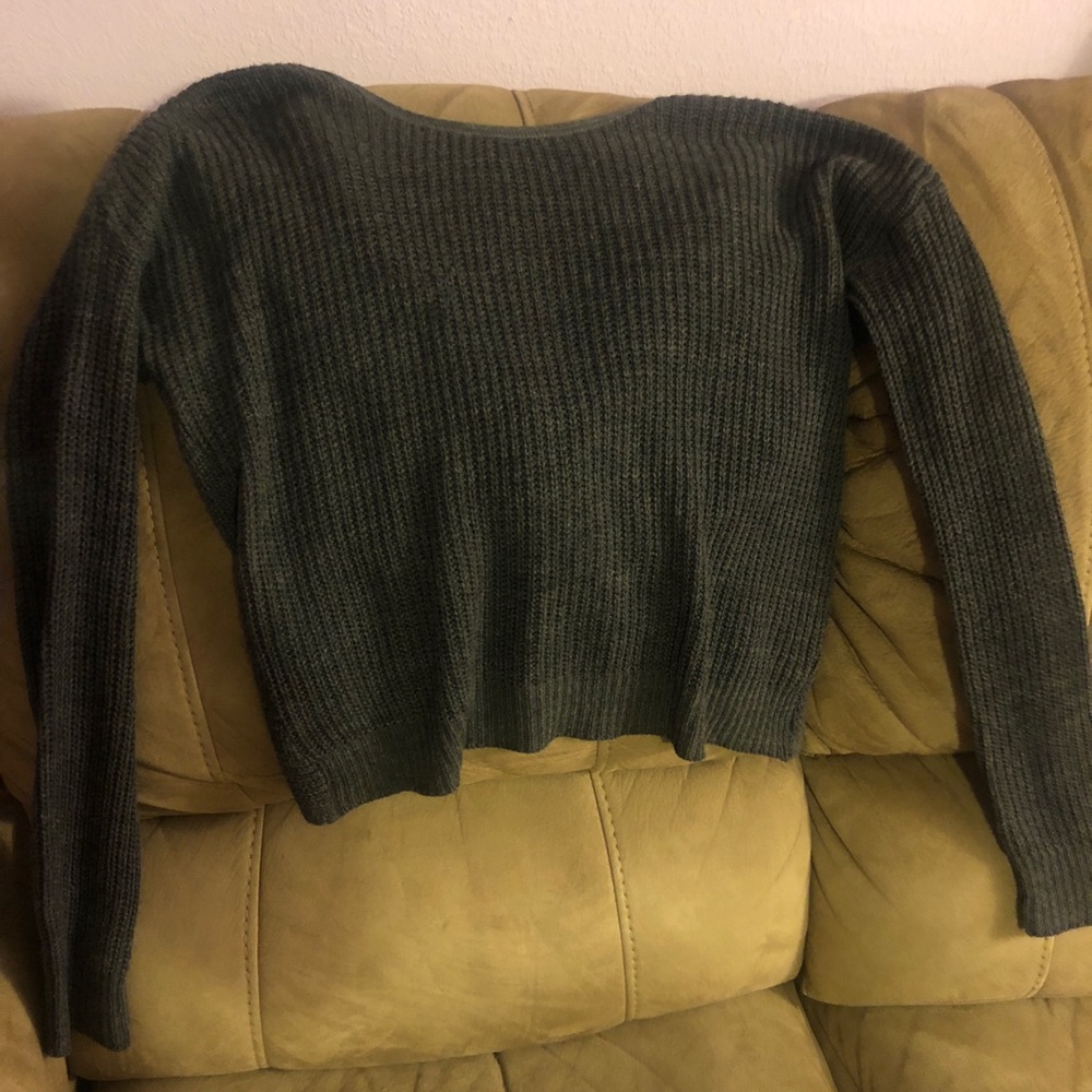 Buckle sweater